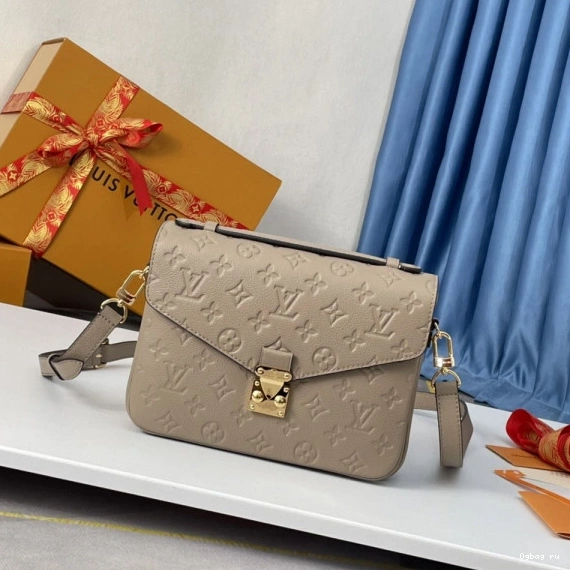 POCHETTE VUITTON MÉTIS LOUIS 0813